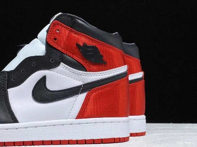 Kick Theory Retro 1 Black Satin Jordan Toe CD0461-016 High Air 0702